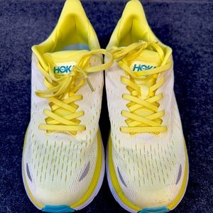 Hoka One One Clifton 8